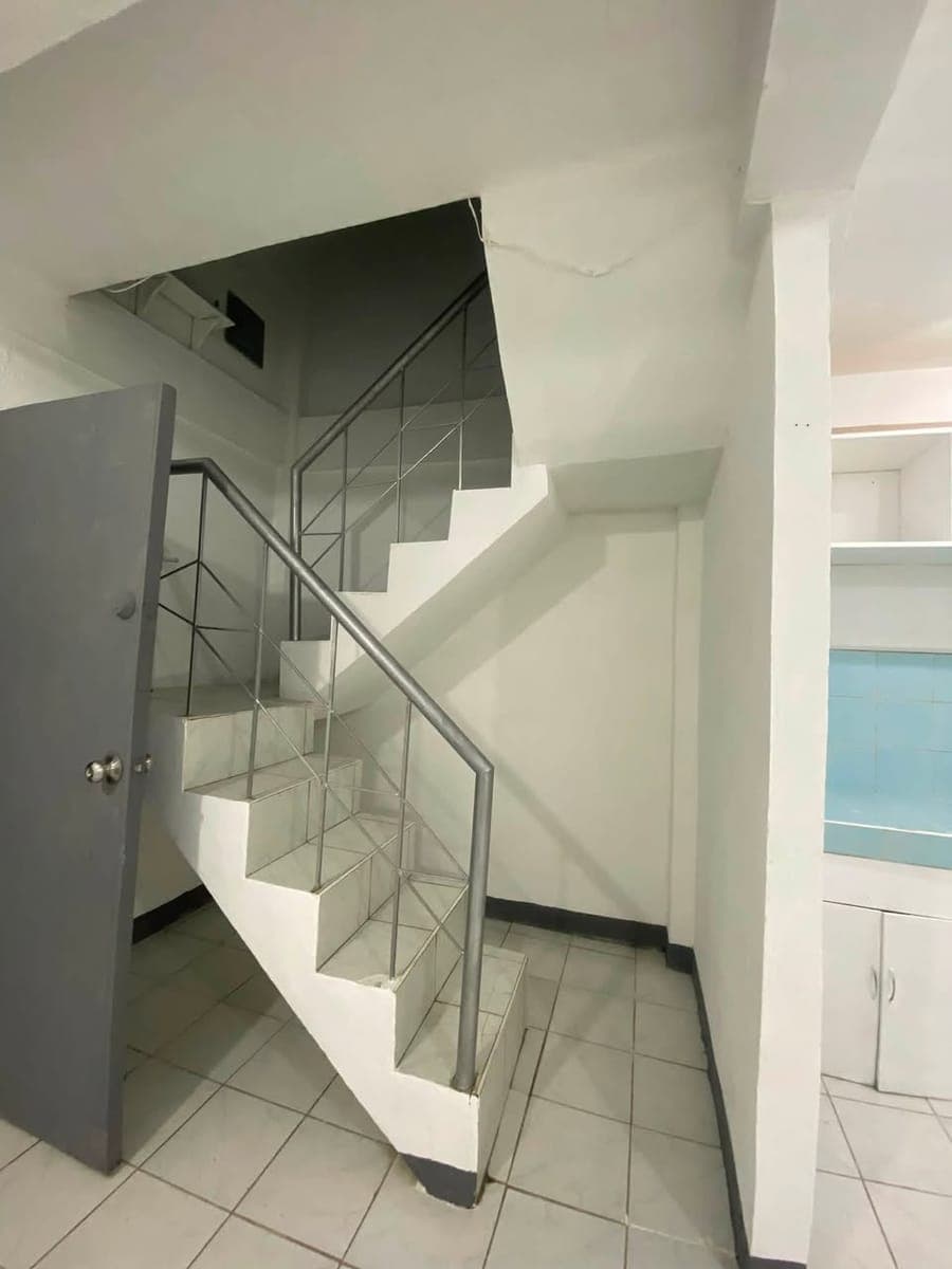 Permission to Post: APARTMENT FOR RENT - photo 2
