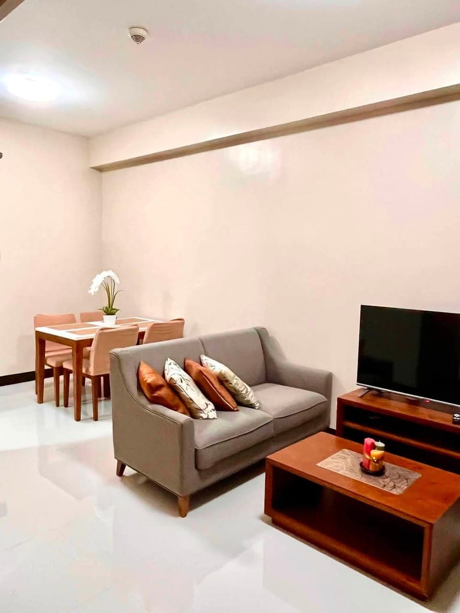 🏙️ FOR RENT | Studio Unit with Balcony - photo 3