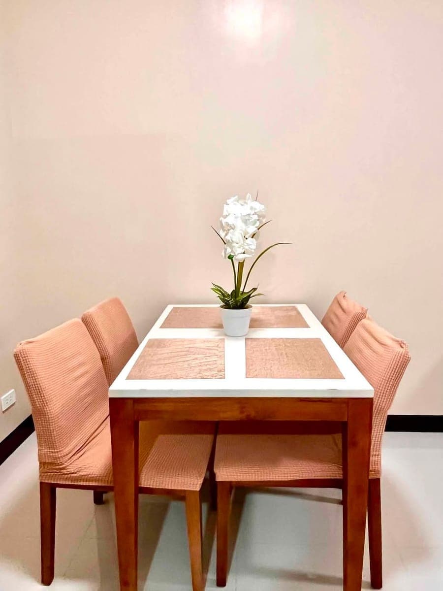 🏙️ FOR RENT | Studio Unit with Balcony - photo 5