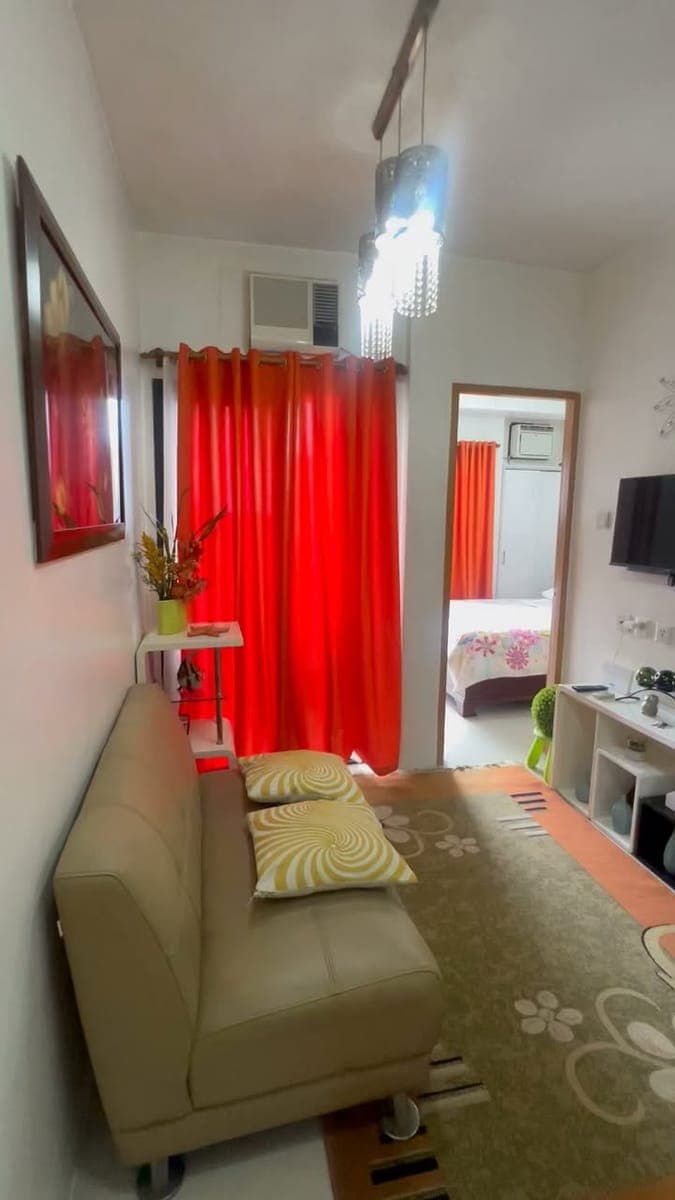 A 1 Bedroom with 2 balconies (25 sq m) cozy unit at Lot 8 Condominium at P. Almendras Ext., Cebu city. - photo 1