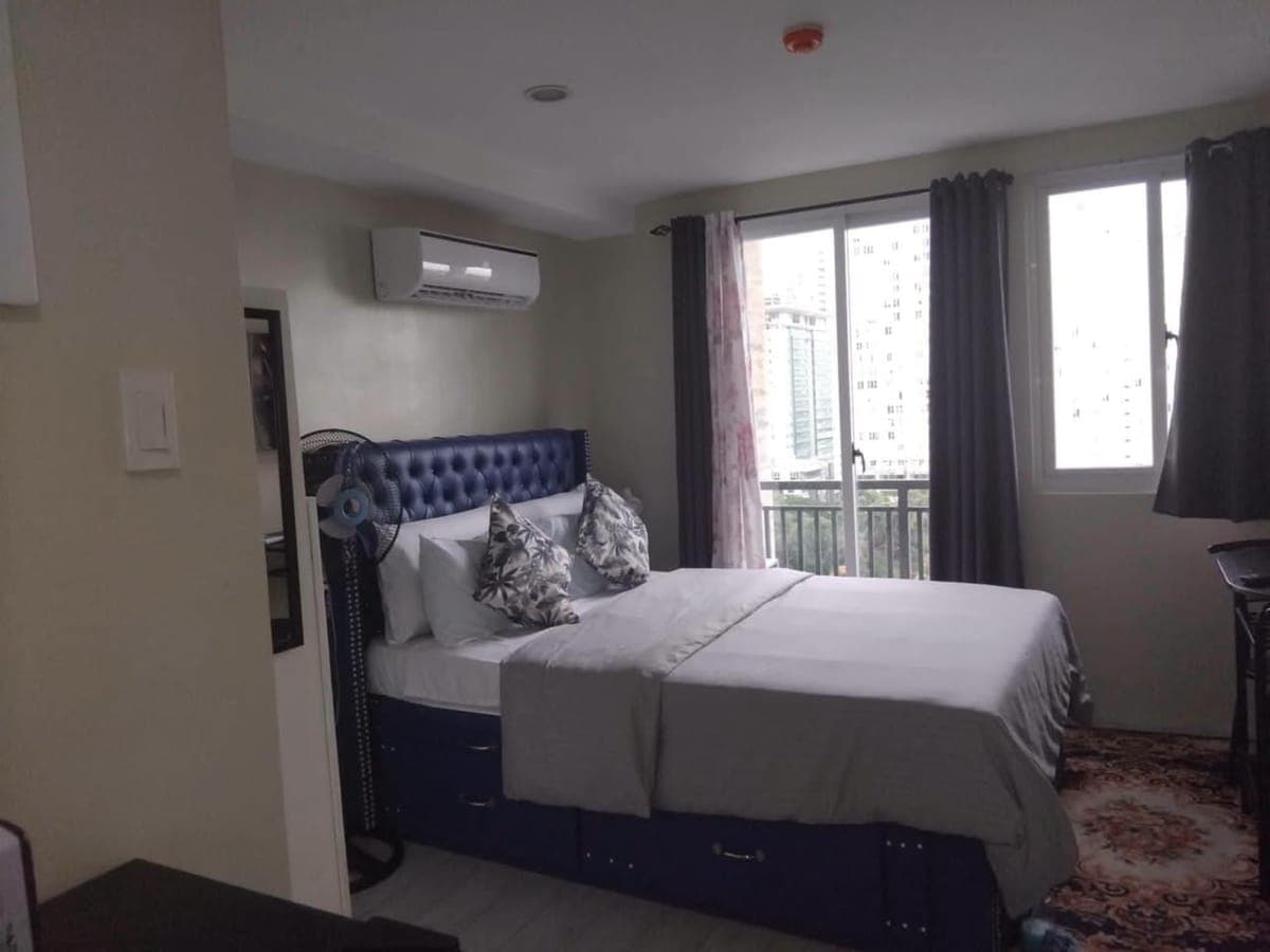 ‼️For Rent  studio type with balcony and PARKING FOR RENT - photo 1