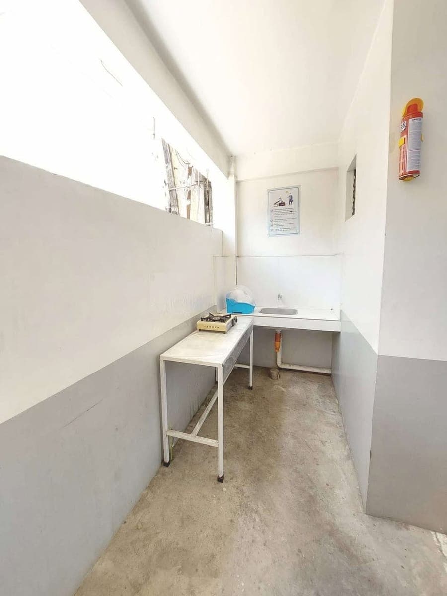 LAST ROOM 4 FOR RENT - Room is good up to 4 person – WOMEN ONLY - photo 4