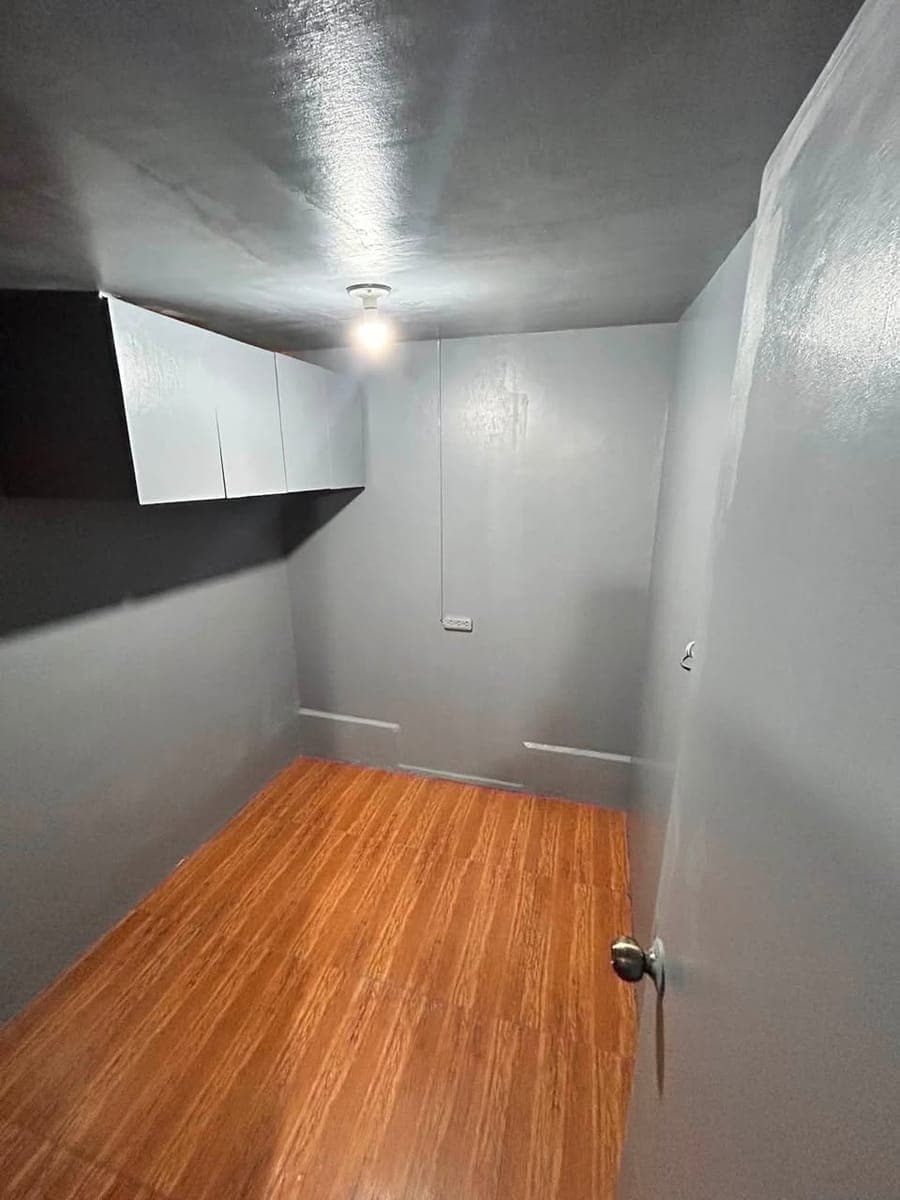 🏠 NEWLY RENOVATED ROOM FOR RENT – AVAILABLE NOW 🏠 - photo 1