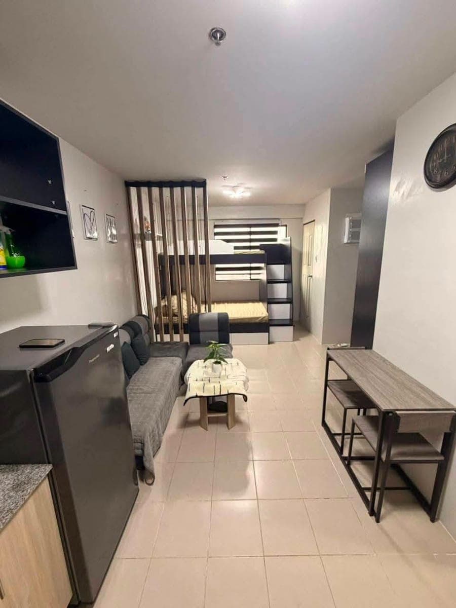 RPH-CEB12201JB- FOR RENT: FULLY FURNISHED PLUMERA CONDO | BLDG H-4TH FLOOR | 24 SQM - photo 1