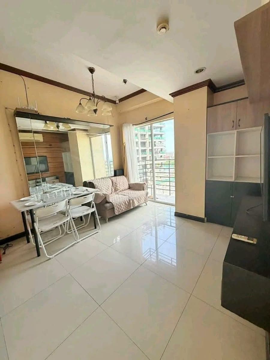 FOR RENT 2BEDROOM WITH 2 balcony - photo 2