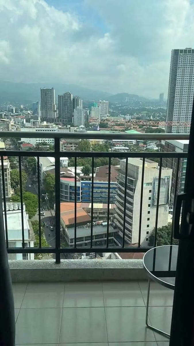 FOR RENT – Studio Unit with Balcony at City Suites Ramos Tower 🏙️ - photo 1