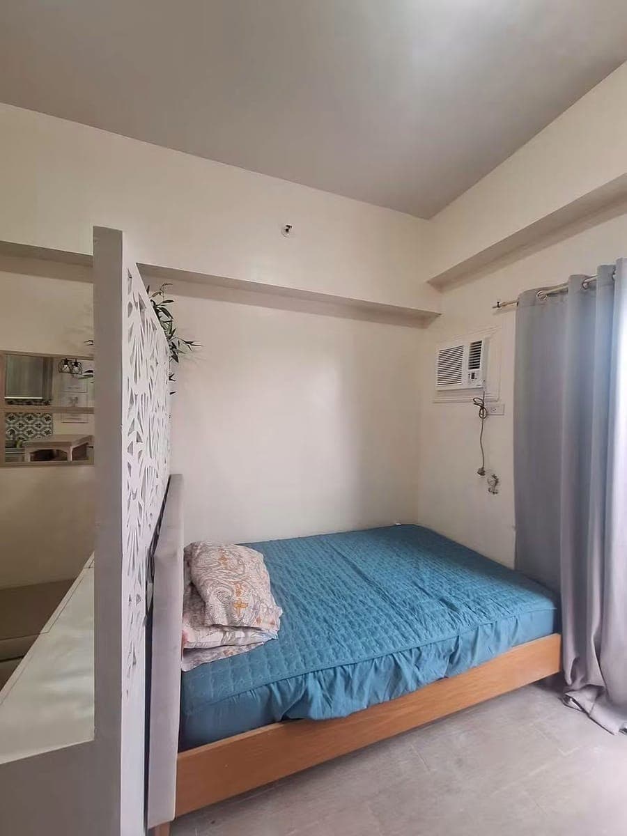 FOR RENT: Studio Unit with Balcony – Grand Residences - photo 3