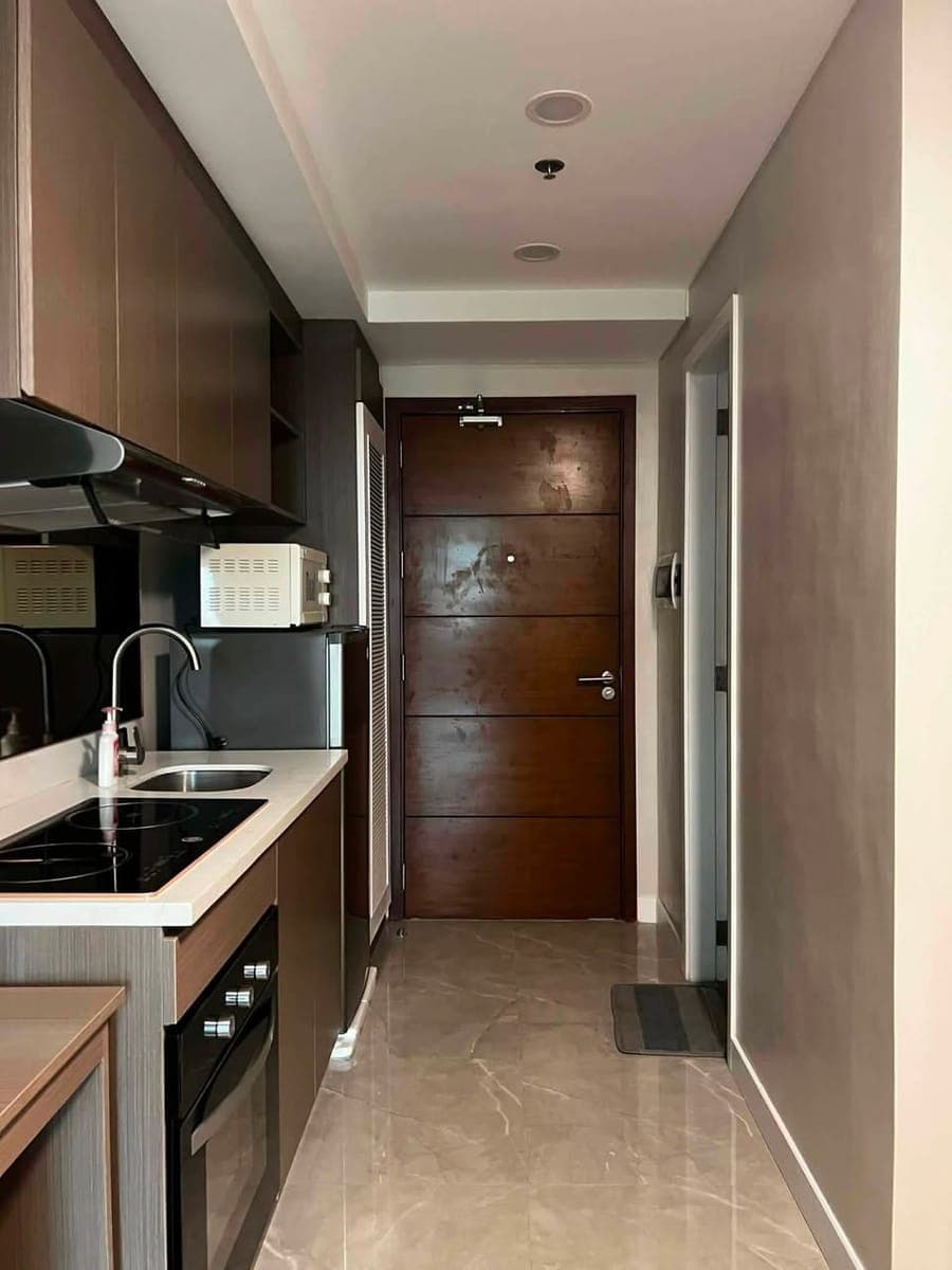 🌆FOR RENT: Fully-Furnished 1-Bedroom Condo in Lahug, Cebu City - photo 1
