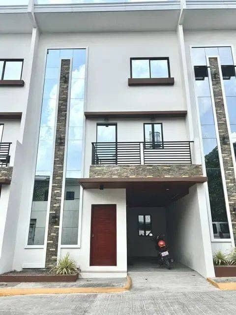 🏡 𝟑-𝐒𝐭𝐨𝐫𝐞𝐲 𝐓𝐨𝐰𝐧𝐡𝐨𝐮𝐬𝐞 𝐟𝐨𝐫 𝐑𝐞𝐧𝐭 – 𝐋𝐚𝐡𝐮𝐠, 𝐂𝐞𝐛𝐮 𝐂𝐢𝐭𝐲 - photo 2