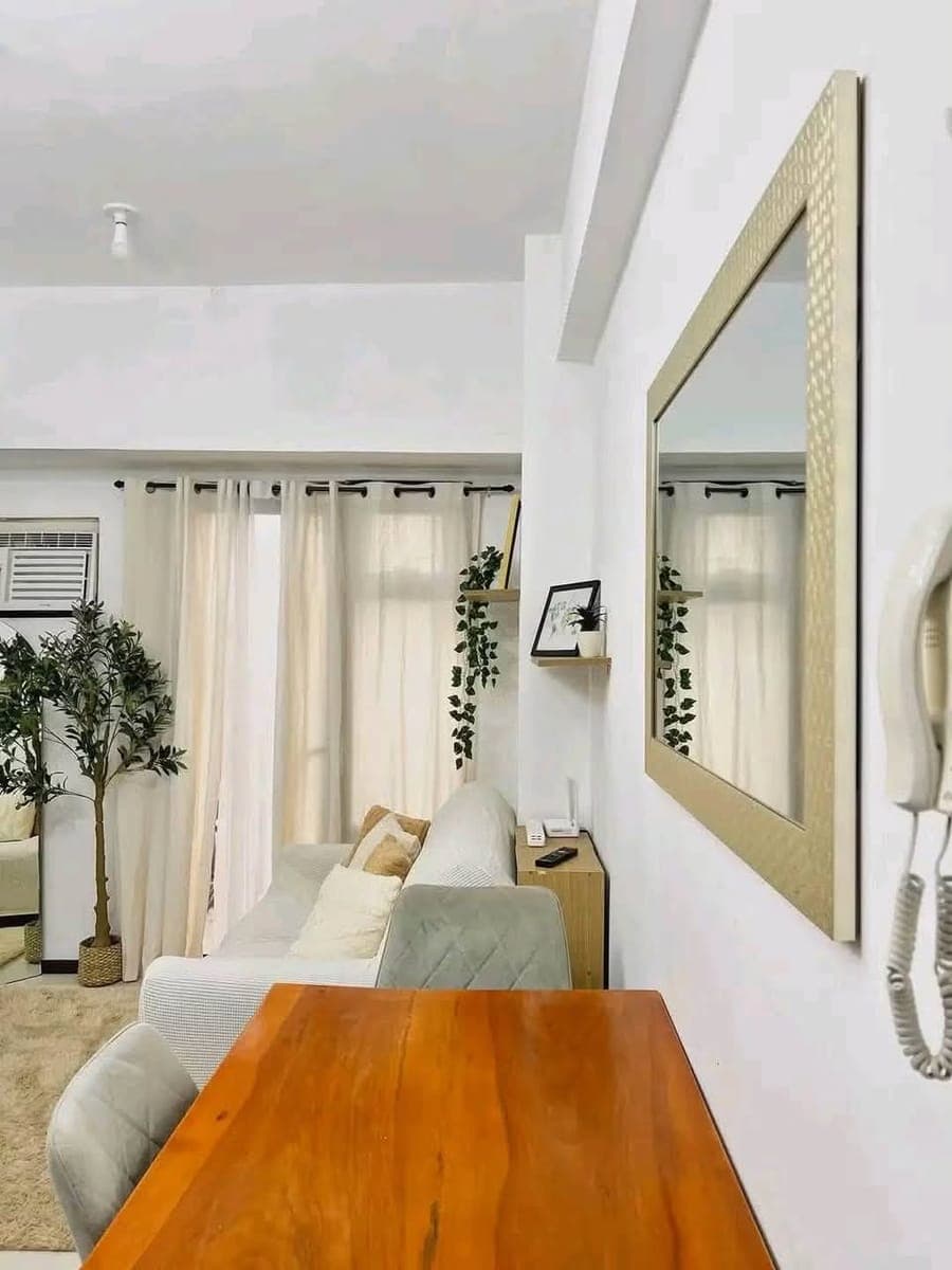 FOR RENT: Fully Furnished 1-Bedroom Condo with Balcony – Azalea Residences - photo 4