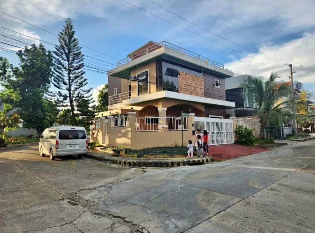 For Rent House and Lot - photo 1