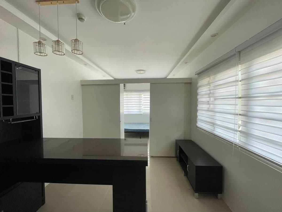 Condo for Lease | ₱18,000/Month - photo 4