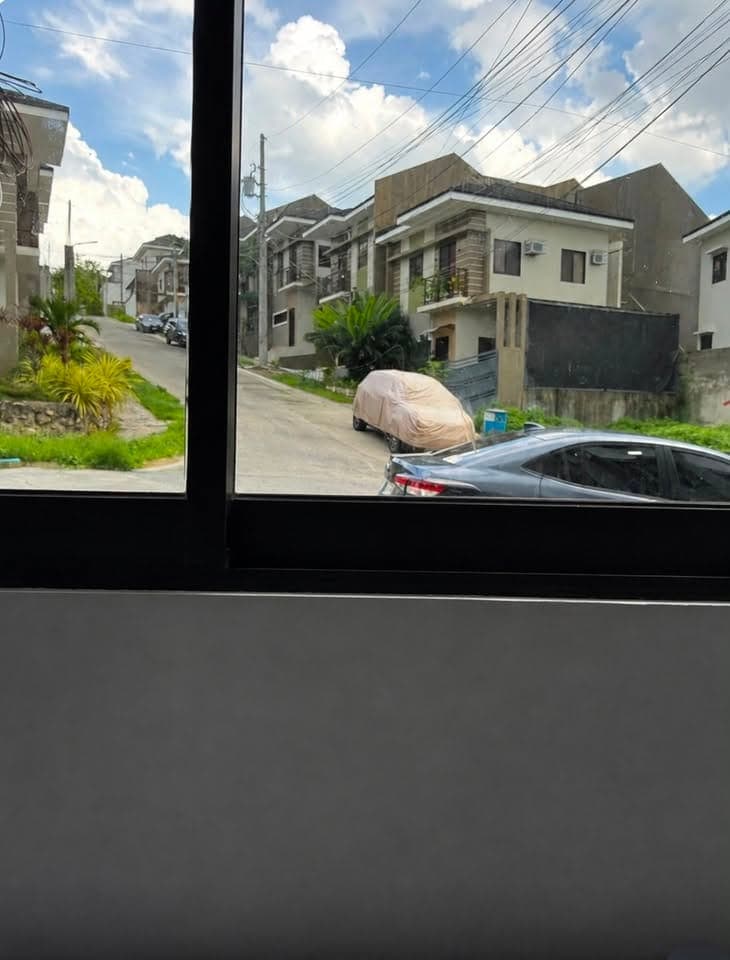 For rent:A fully furnished 4-bedroom, 2-bathroom townhouse with parking. One month’s rent is due in... - photo 3