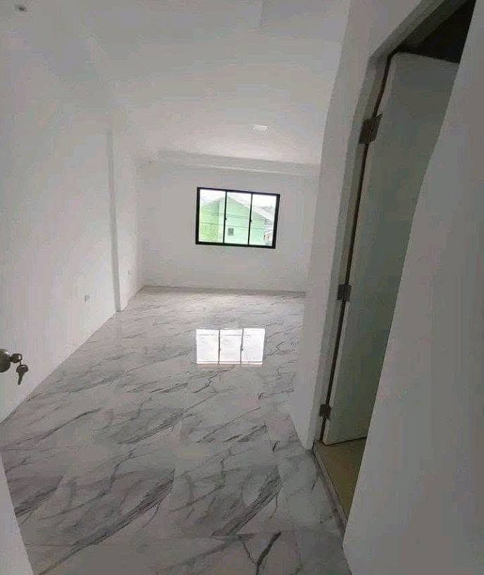 FOR RENT – 4 Units Brand New house available  Semi-Furnished or unfurnished  Townhouse - photo 4