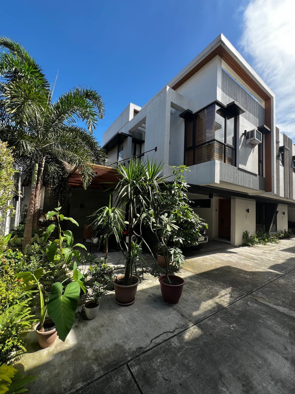 FOR RENT: SEMI-FURNISHED TOWNHOUSE - photo 18