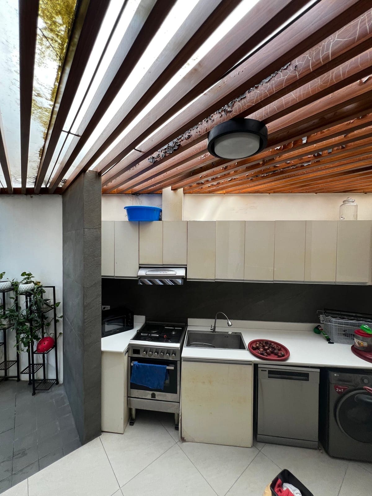 FOR RENT: SEMI-FURNISHED TOWNHOUSE - photo 27