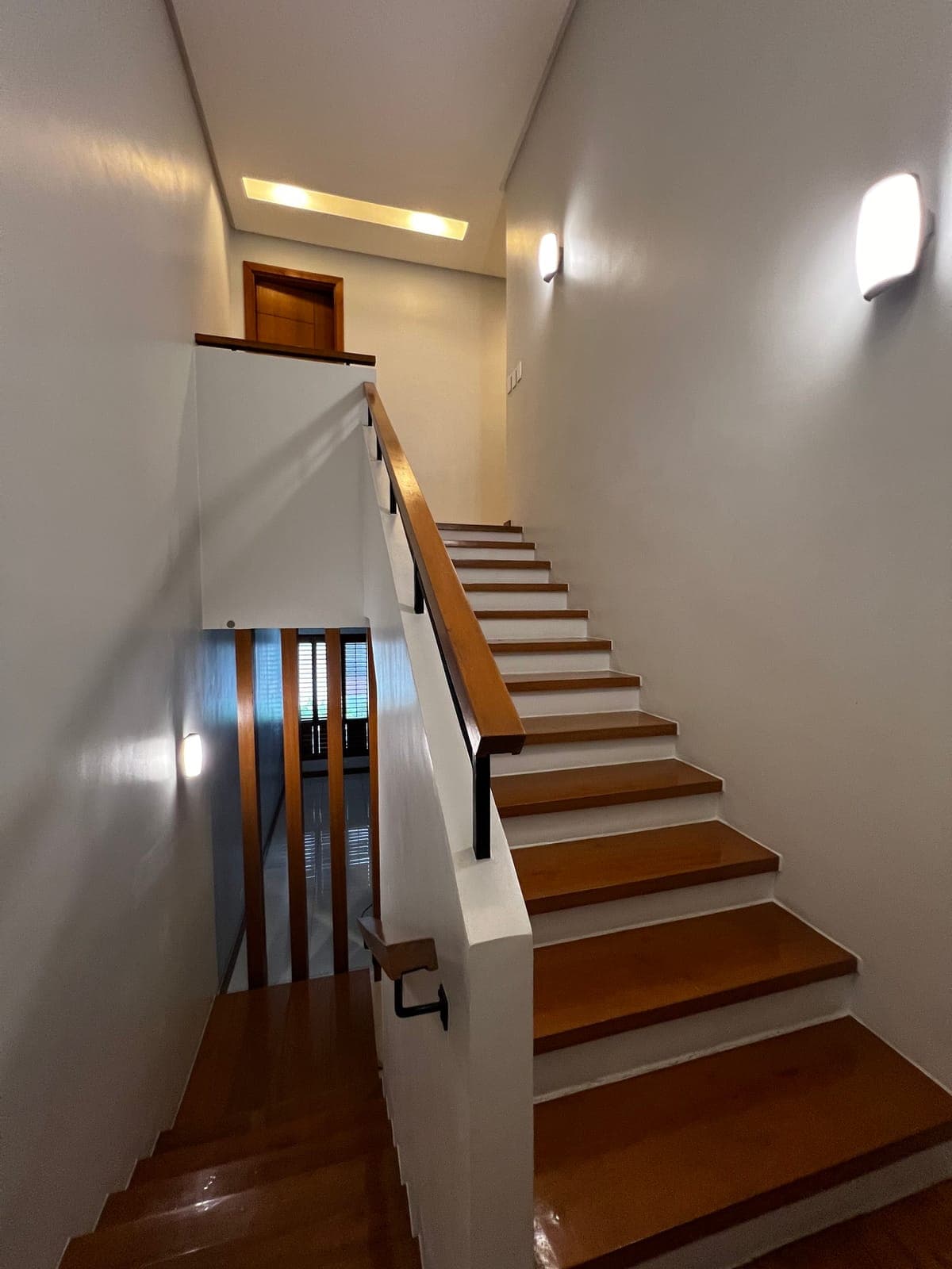 FOR RENT: SEMI-FURNISHED TOWNHOUSE - photo 30