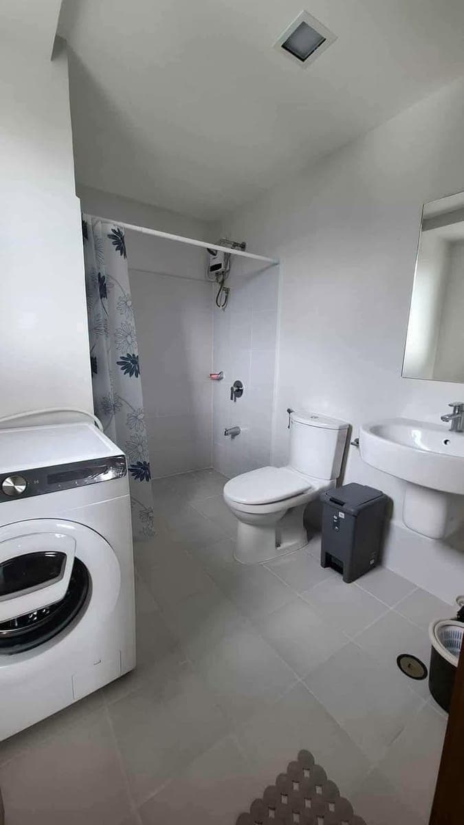 FOR RENT: Fully Furnished Studio Corner Unit – Taft East Gate - photo 1