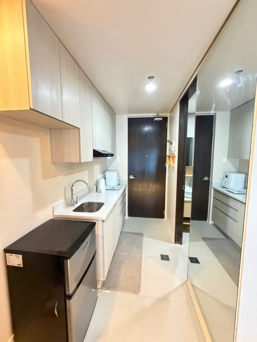Brand New Studio with balcony for Rent at One Astra Place - photo 2