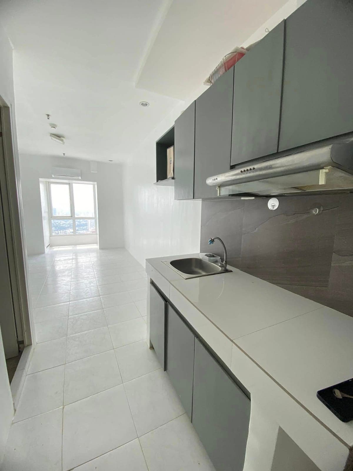 FOR RENT | Studio – ₱15,000 / month (dues included) - photo 4