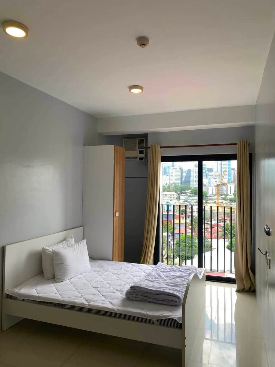 🏙️ Semi-Furnished Studio Condo for Rent – Mabolo, Cebu - photo 1