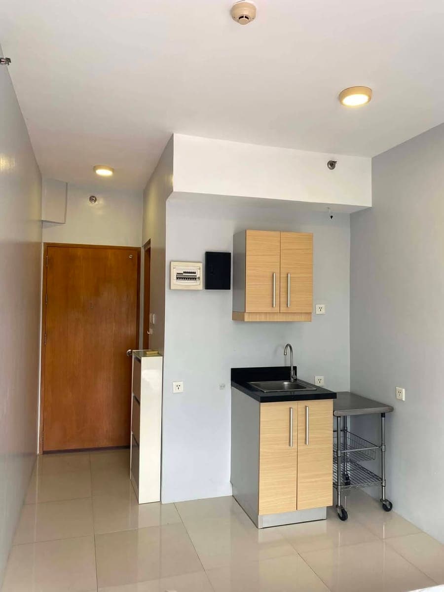 🏙️ Semi-Furnished Studio Condo for Rent – Mabolo, Cebu - photo 2