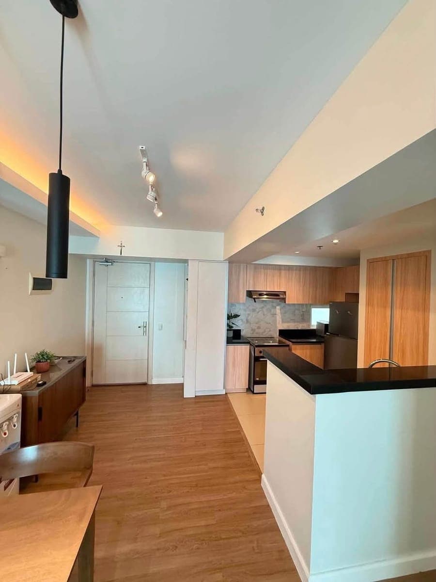 2 Bedroom at Solinea Tower 3 Ayala FOR RENT - photo 2