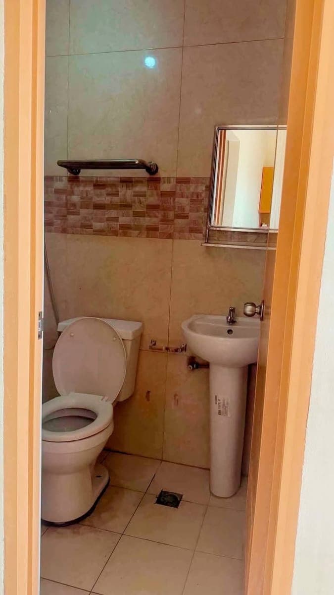 17K 1 Bedroom Apartment For Rent in Banawa Near MHAM & 1 Ride Going to Capitol/Fuente/Colon & IT PARK - photo 5