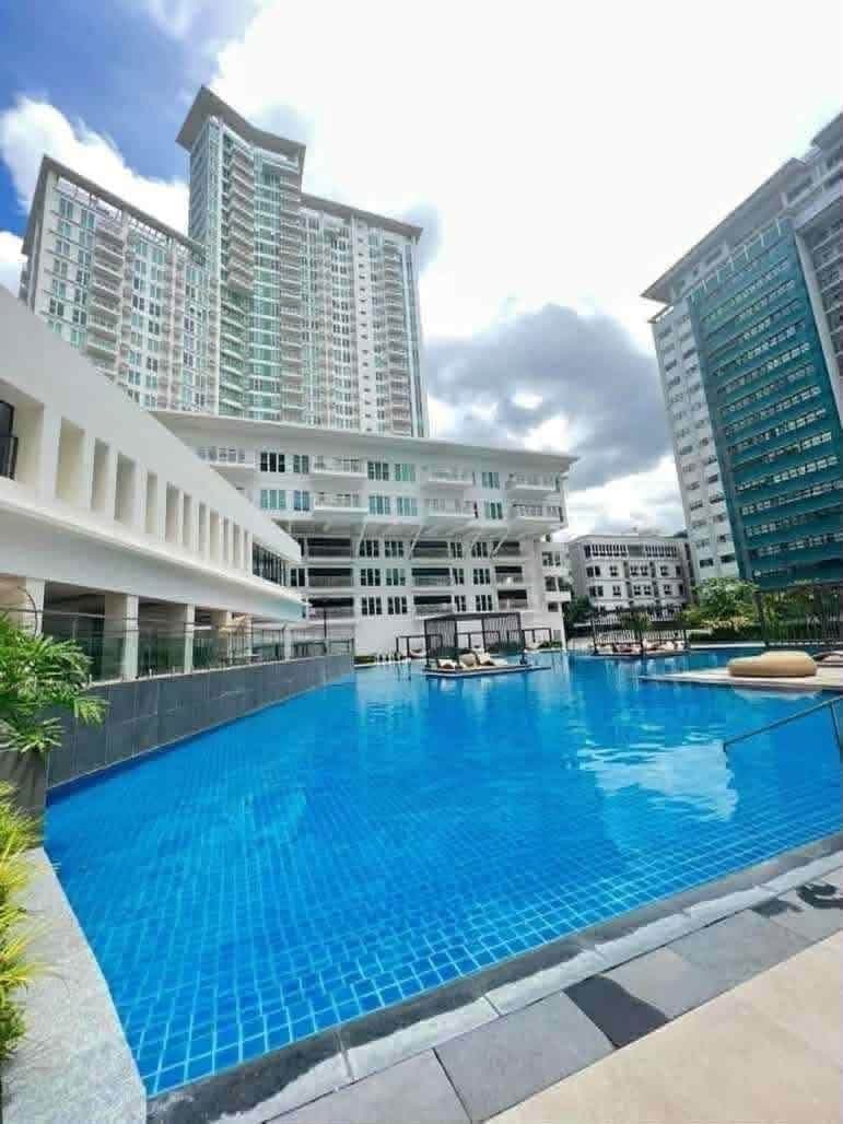 18K only Studio Bare Unit in Tower 4 Solinea FOR RENT - photo 3