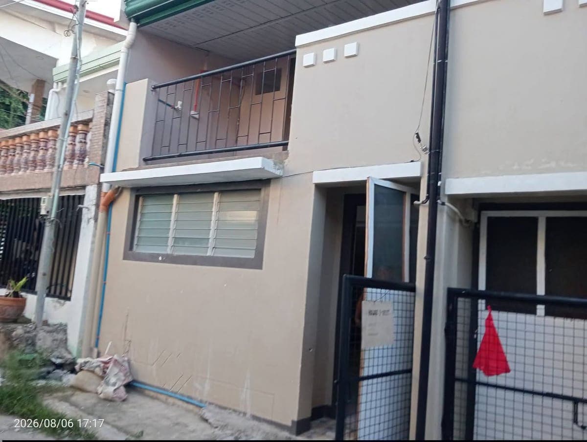 🏡 | 2-Storey Townhouse for Rent - photo 1
