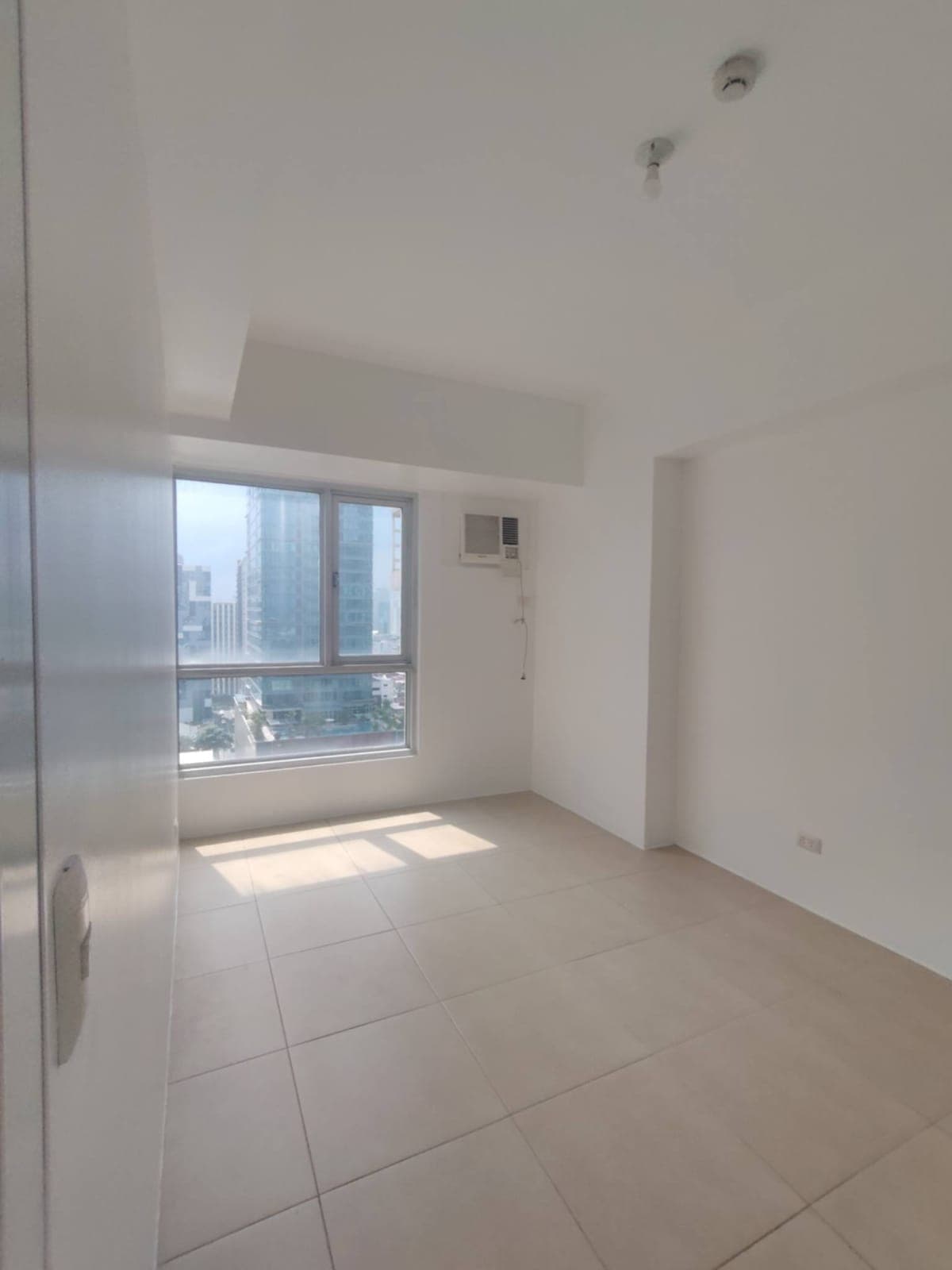 Horizon Homes Shangri La at The Fort - photo 14