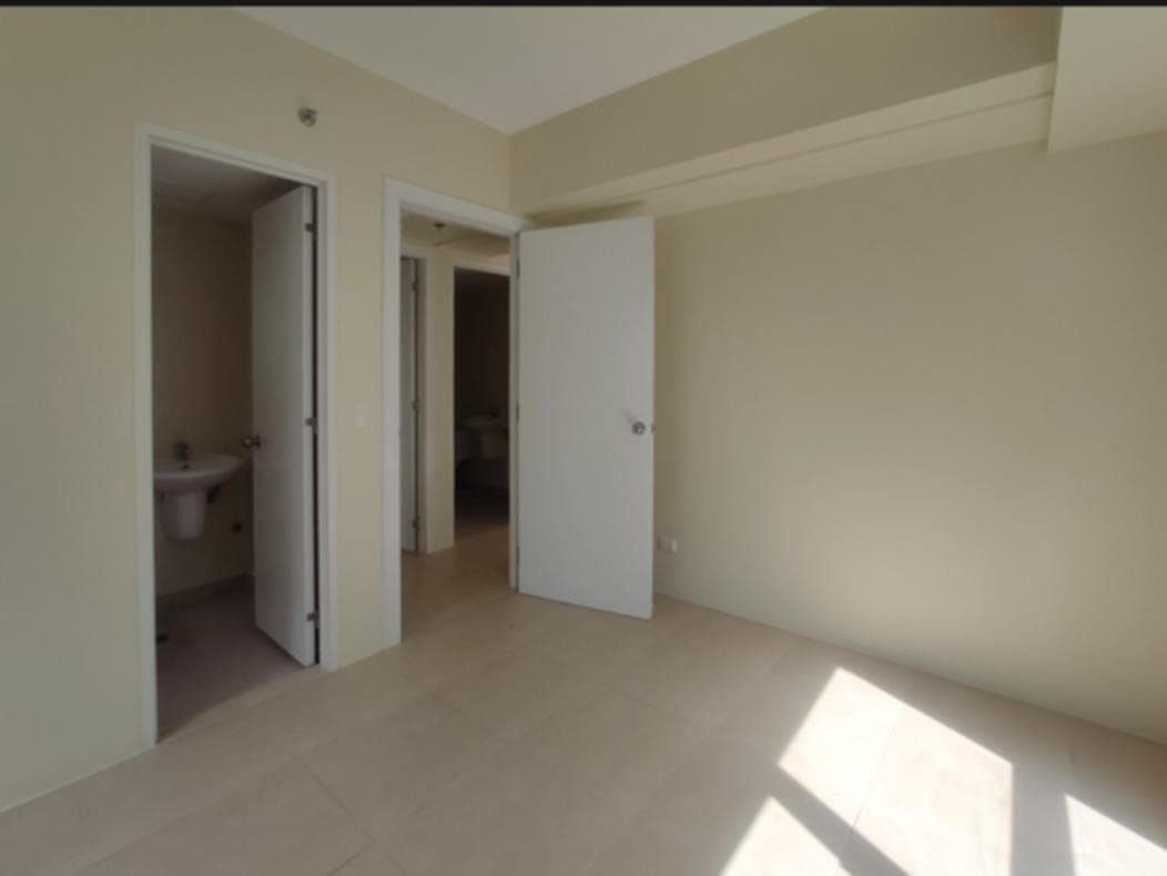 Horizon Homes Shangri La at The Fort - photo 4