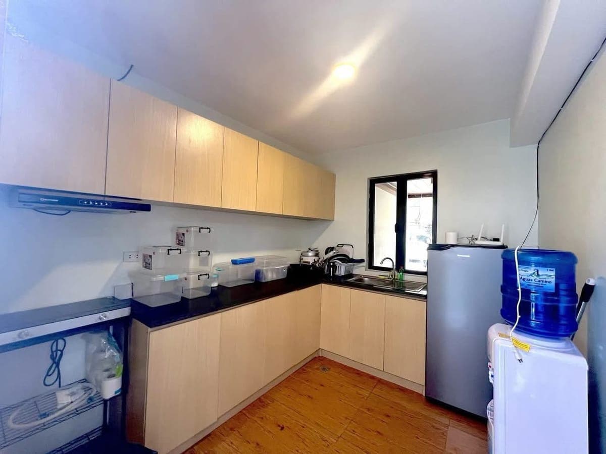 🏢 Modern 3-Storey 3BR House in Lahug – Perfect for the family! - photo 3