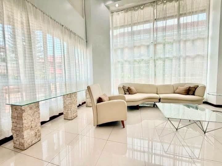 🏡 FOR RENT | Spacious 4-Bedroom House & Lot with 5-Car Garage in Guadalupe, Cebu City - photo 1