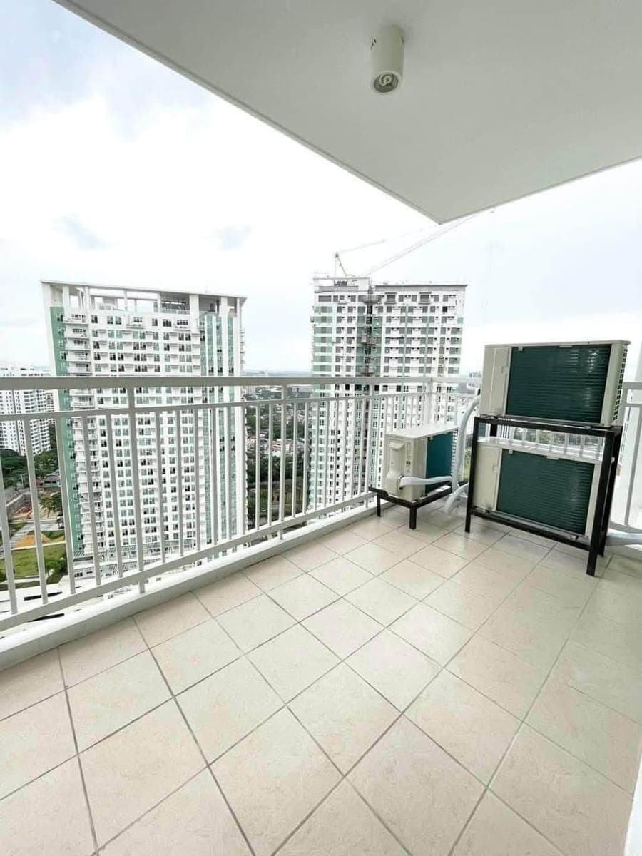 2 Bedroom with Balcony at Solinea Tower 3 Ayala FOR RENT‼️ - photo 2