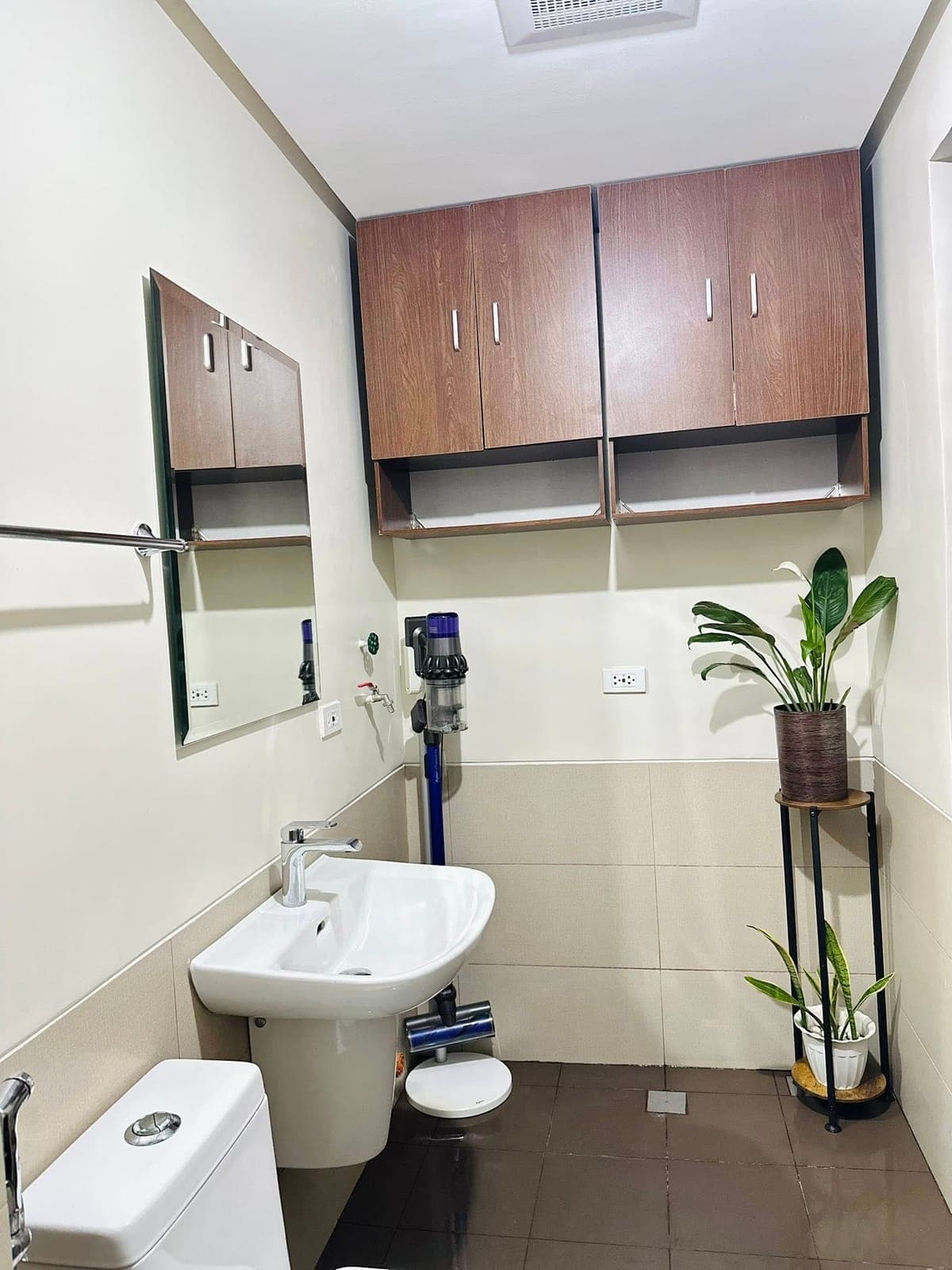 ✨ Fully Furnished Studio Unit | Good for 2–4 Tenants | Almost ALL Brand-New Inclusions! - photo 3