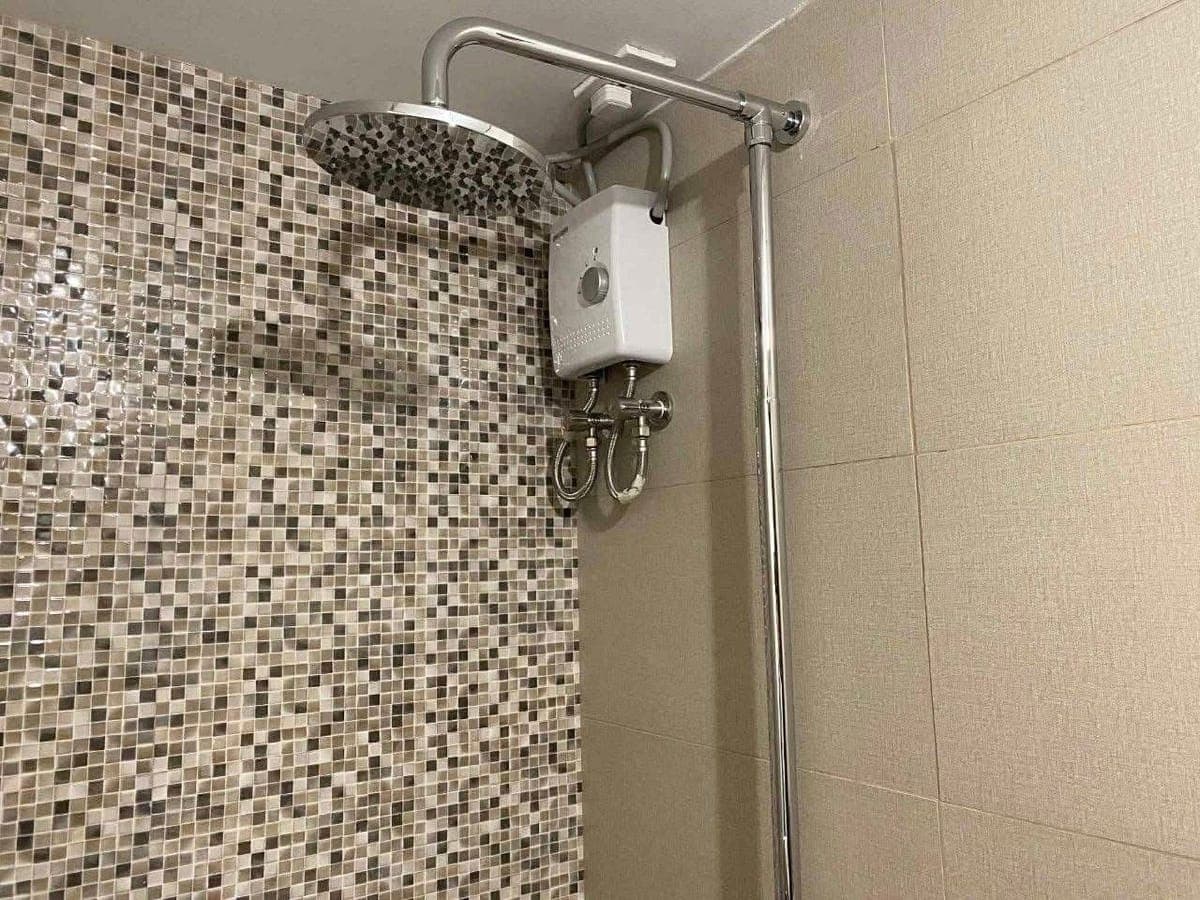 ✨ Fully Furnished Studio Unit | Good for 2–4 Tenants | Almost ALL Brand-New Inclusions! - photo 4