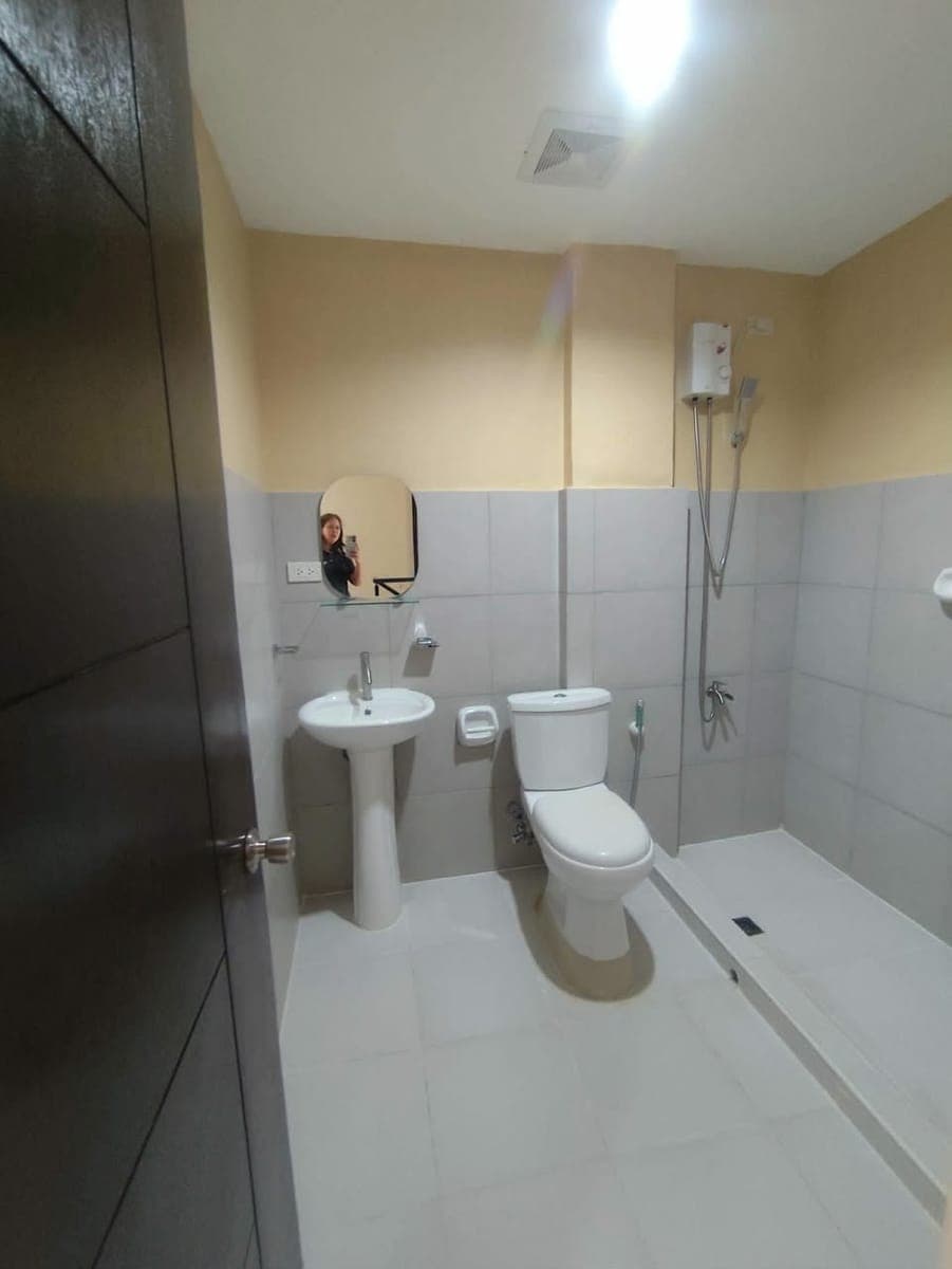 🏡 FOR RENT – Brand New Semi-Furnished House & Lot - photo 5
