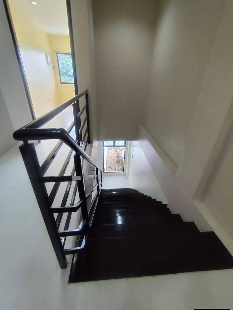 🏡 FOR RENT – Brand New Semi-Furnished House & Lot - photo 5