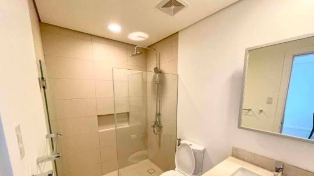 1BR with Parking for RENT in 32Sanson by Rockwell Cebu - photo 4