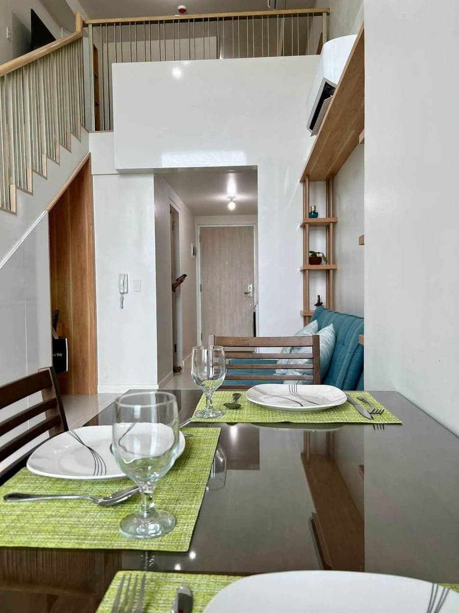 🏙️ MODERN FULLY FURNISHED LOFT-TYPE CONDOMINIUM WITH PARKING FOR RENT 🏙️ - photo 2
