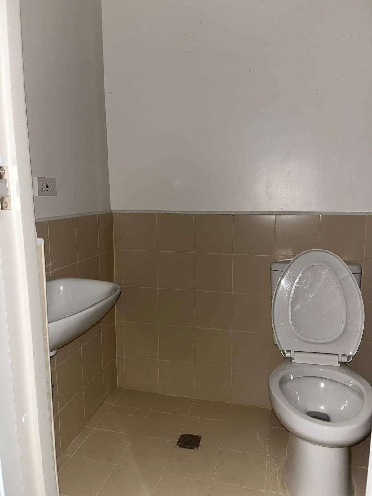 ✨ AFFORDABLE CONDO UNITS FOR RENT IN QUEZON CITY! ✨ - photo 8