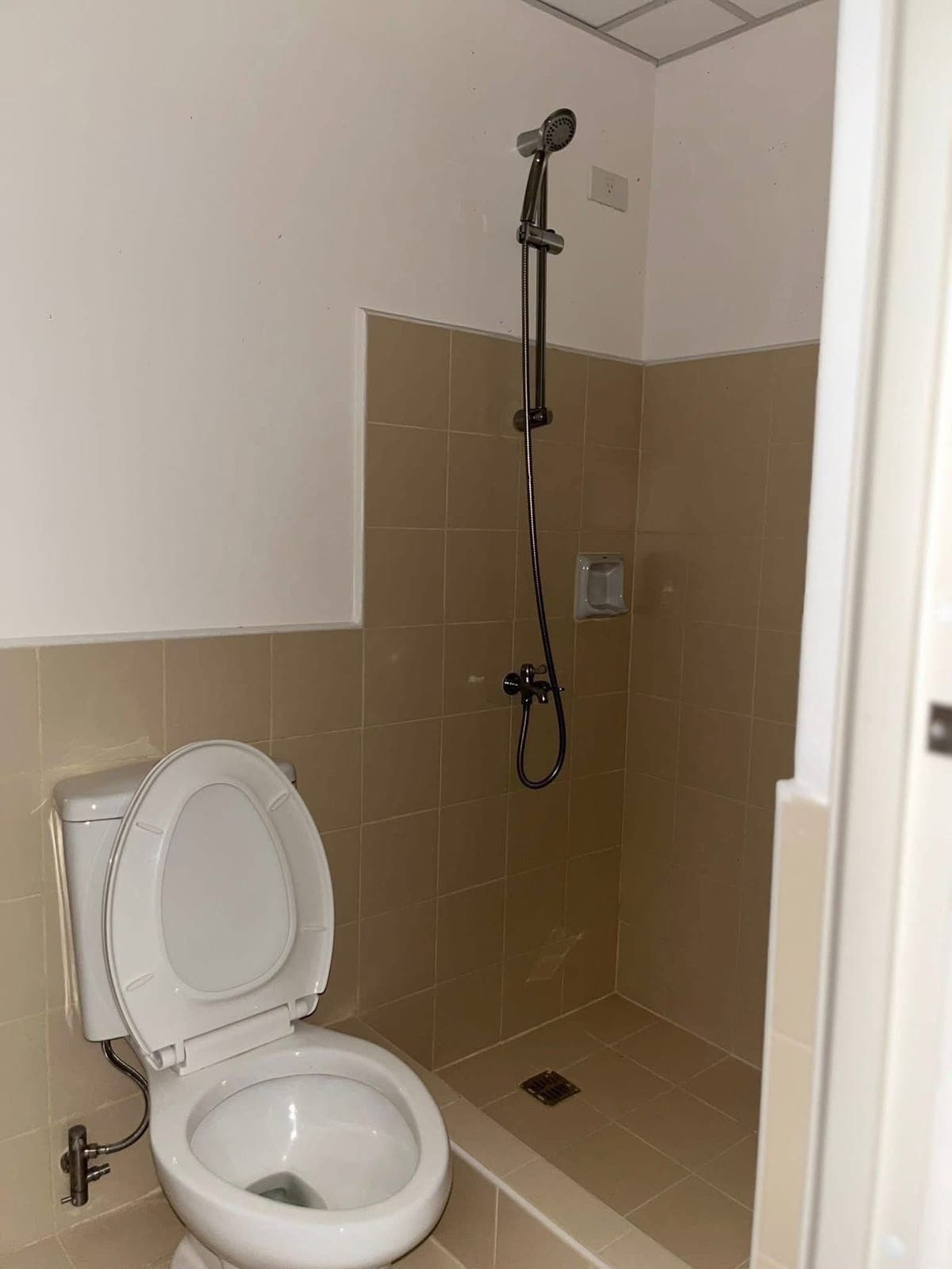 ✨ AFFORDABLE CONDO UNITS FOR RENT IN QUEZON CITY! ✨ - photo 10