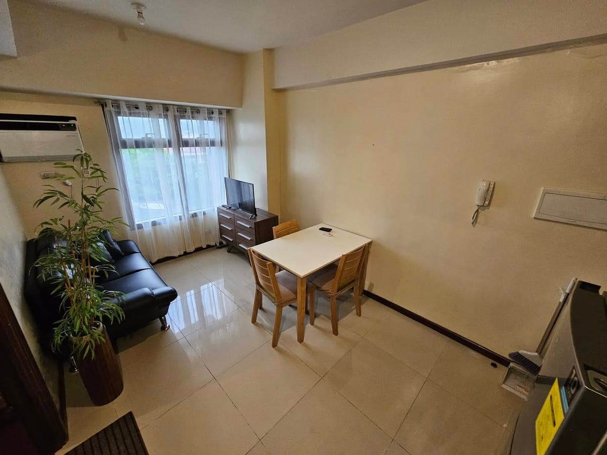 FOR RENT: 1 Bedroom in Azalea Place✨️ - photo 2