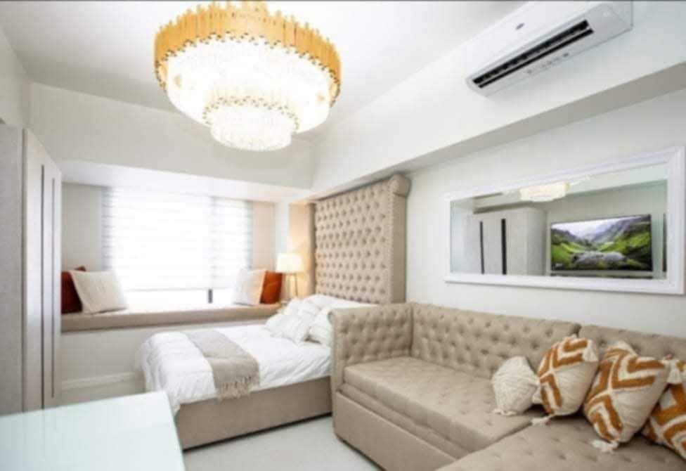 Studio Unit for Rent at Mandani Bay – ₱28,000/month including condo dues - photo 1