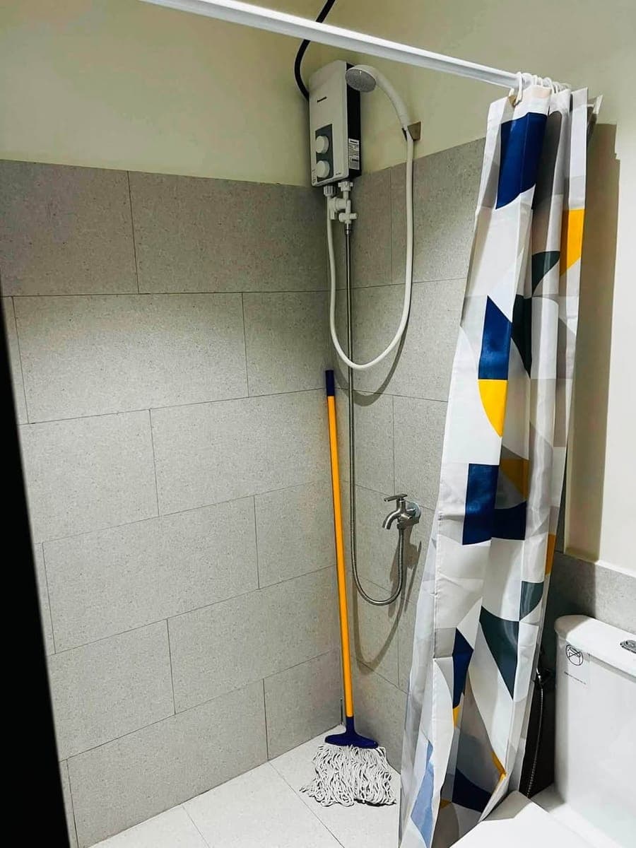 FOR LEASE: Unfurnished Studio Near Cebu IT Park - photo 4