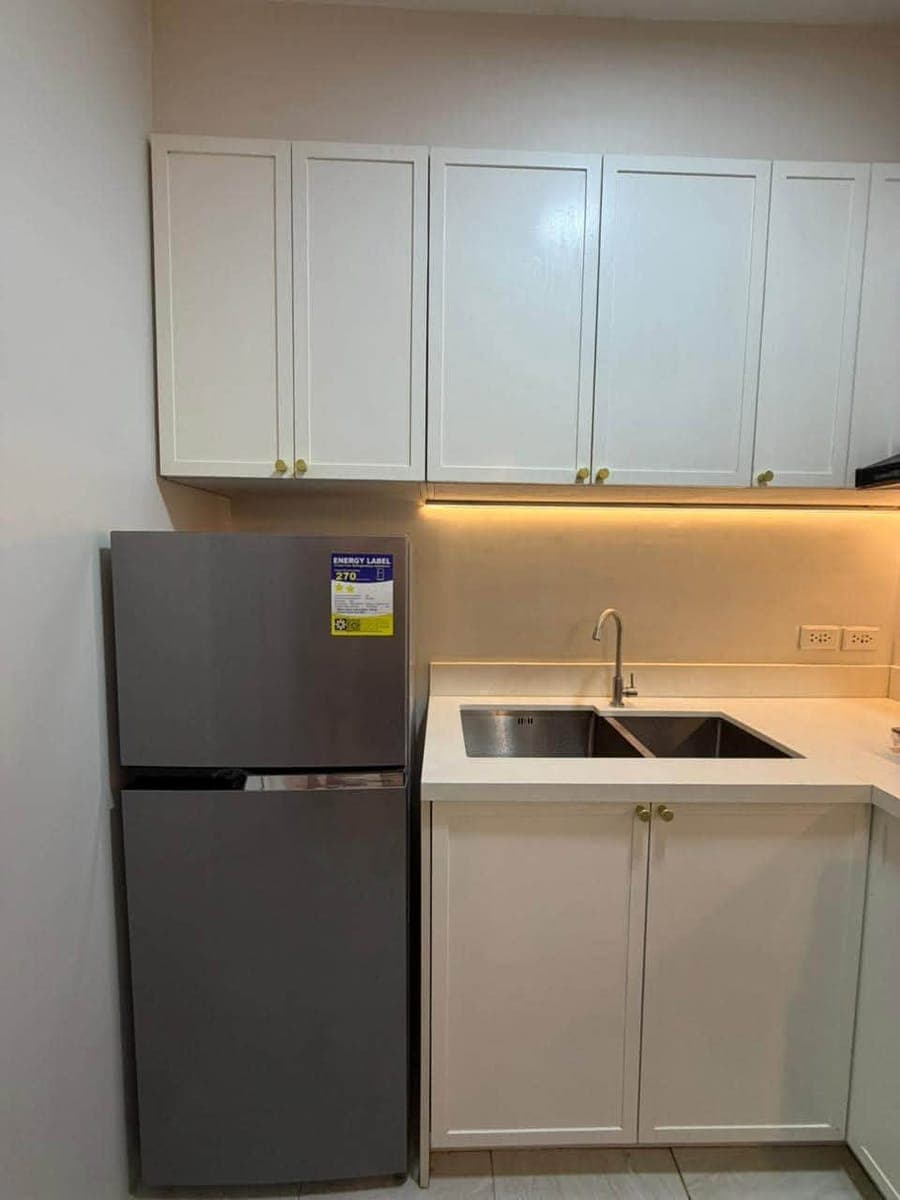 🏡 2-Bedroom Fully Furnished Condo for Rent - photo 5