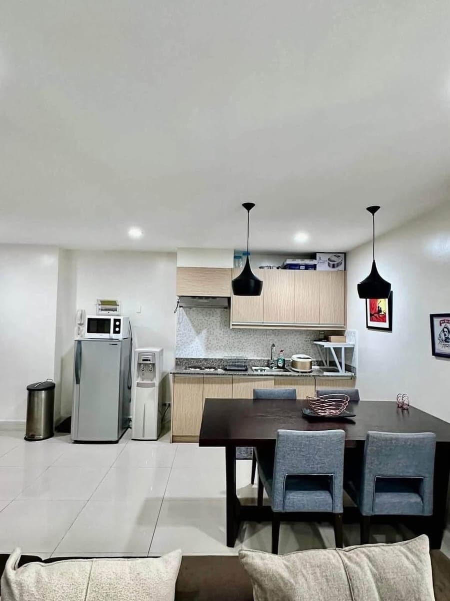 2 BR with Balcony walking distance to Cebu IT Park Available For Rent✨ - photo 3