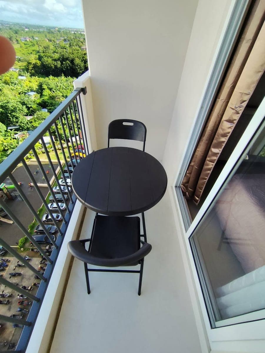 For Rent Studio unit with balcony - photo 5