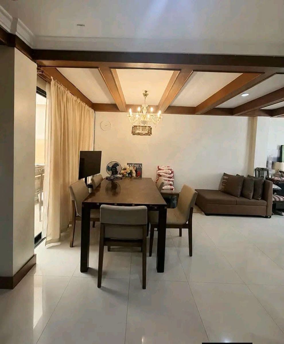 🏡 **FOR RENT – 3-Storey Townhouse** - photo 2